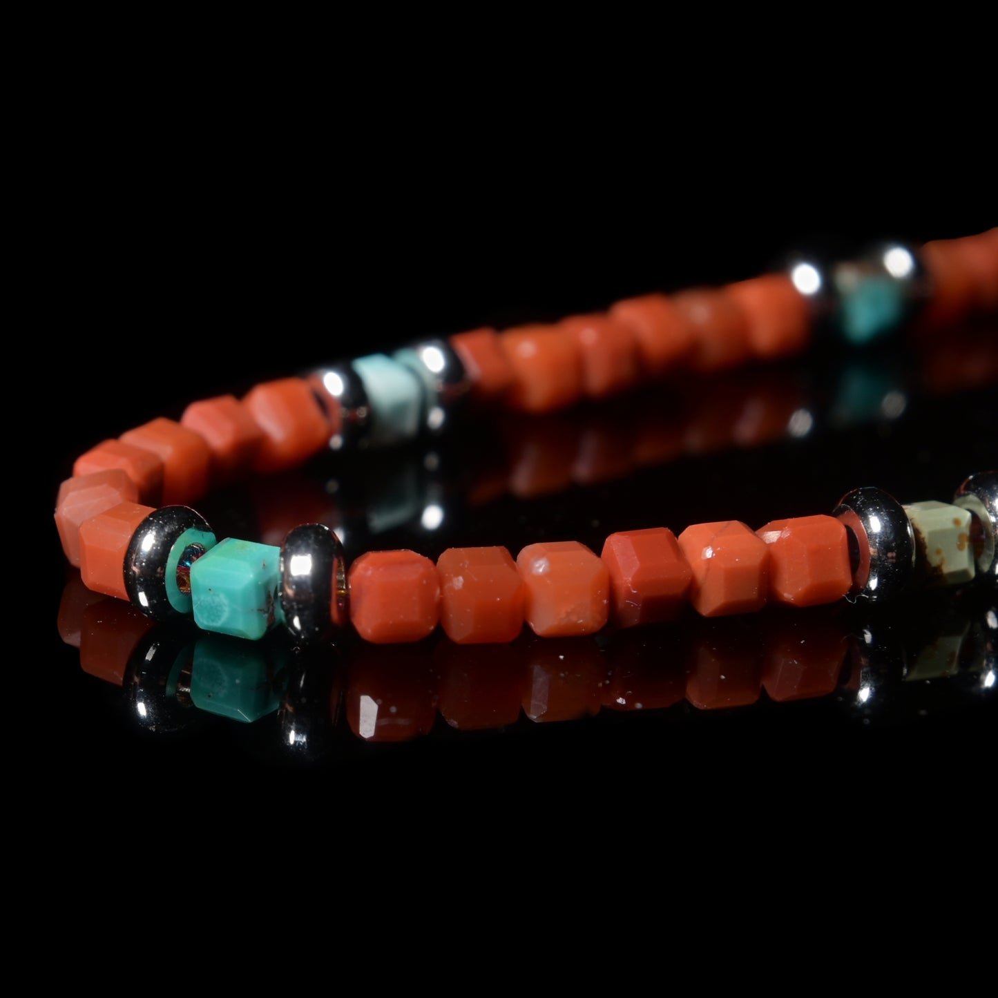 SOUTH RED AGATE - CONTRAST COLOR BRACELET